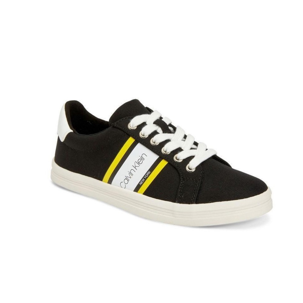 Calvin Klein Womens Micca Canvas Sneaker